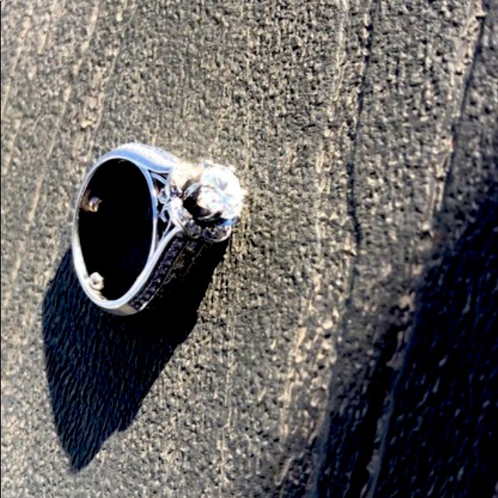 MAKE ME AN OFFERPrincess cut diamond engagement/wedding ring.14k white gold.GIA
